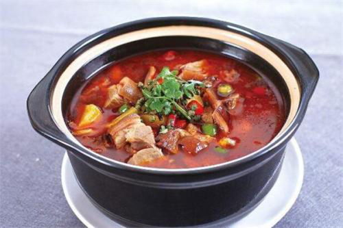 帥鄉天香砂鍋加盟費解析 總投資12.07萬元及加盟詳情